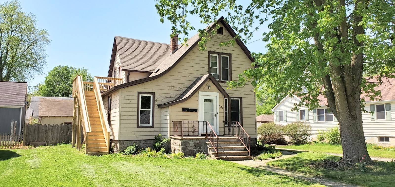 Dekalb, IL 60115,620 Prospect ST