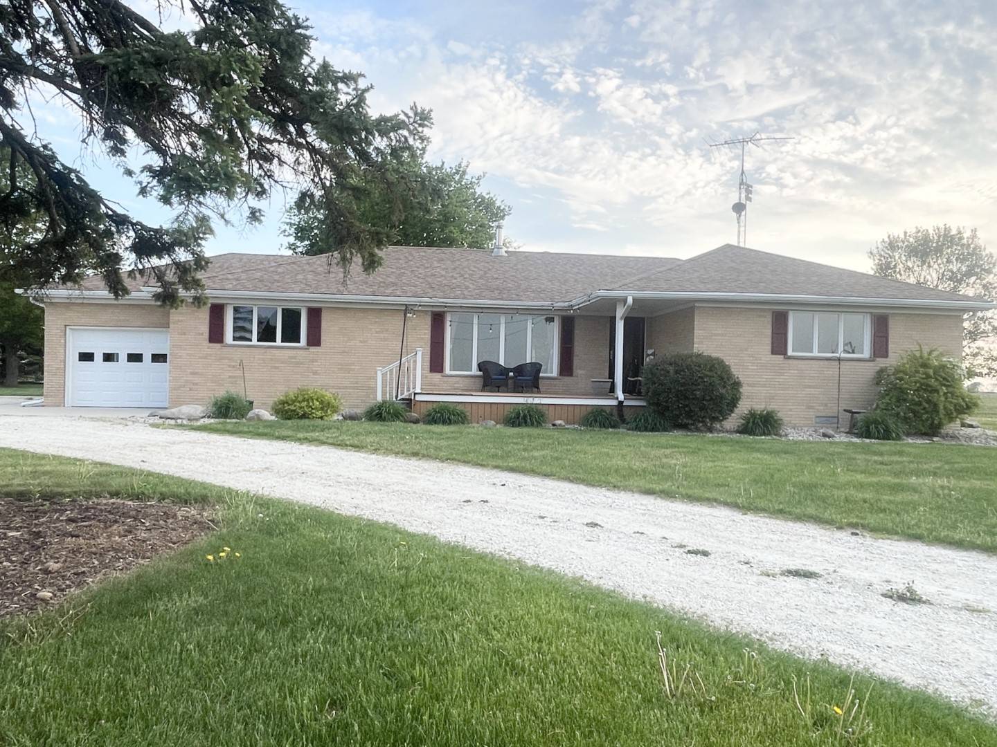 Chebanse, IL 60922,959 E 3300 North RD