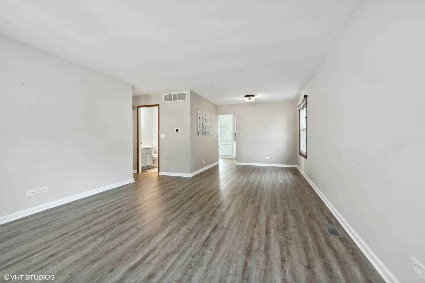 Lake Zurich, IL 60047,586 Cortland DR