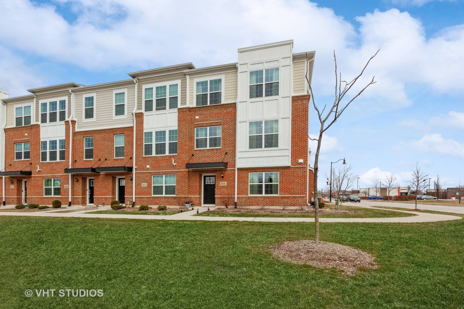 Naperville, IL 60564,3111 Anna Marie LN