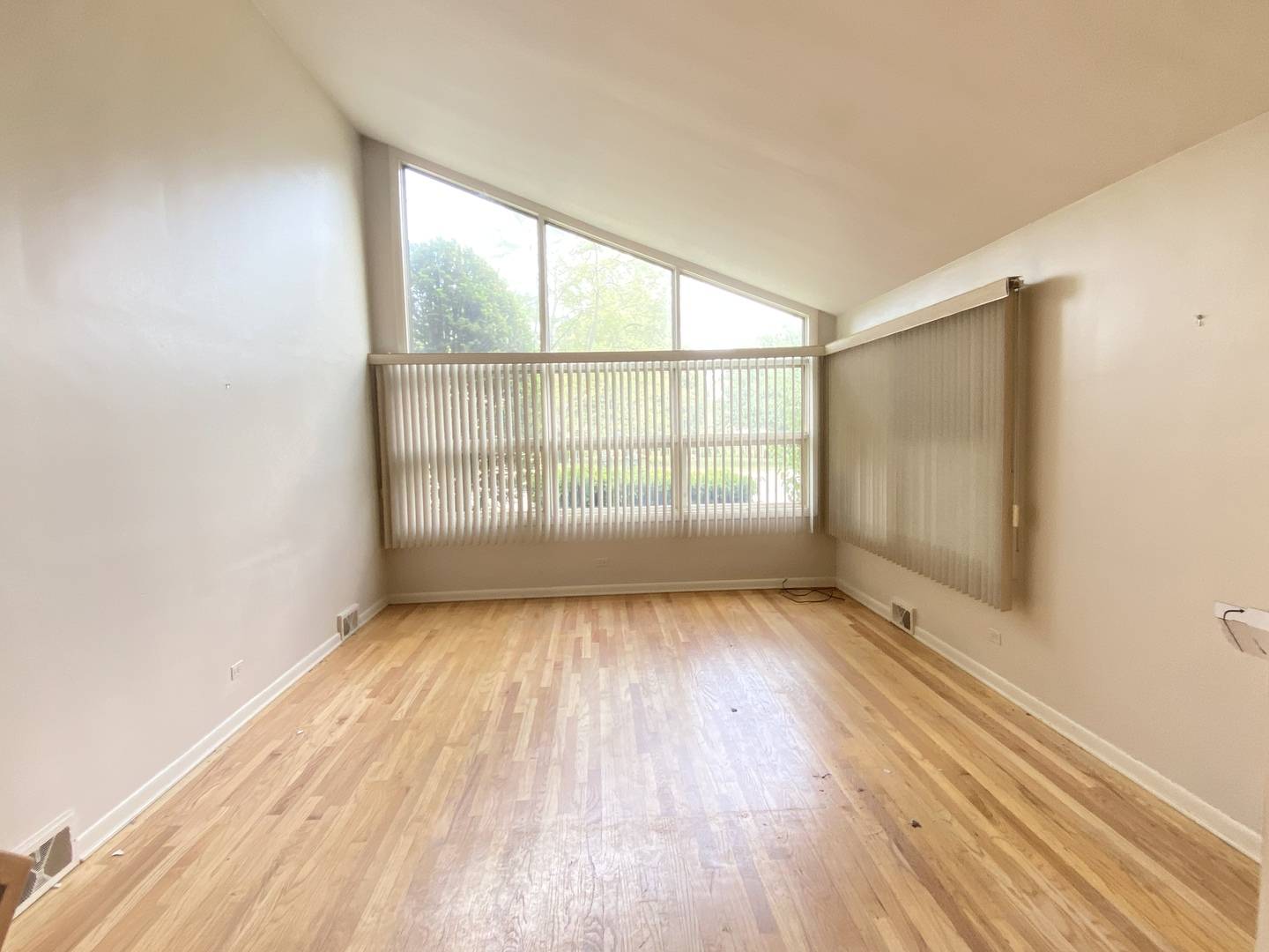 Morton Grove, IL 60053,9358 Shermer RD