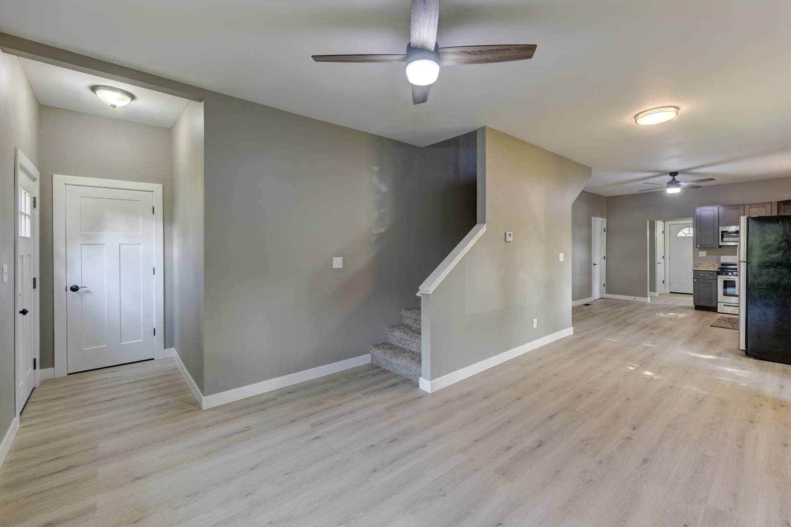 Steger, IL 60475,111 E 34th ST