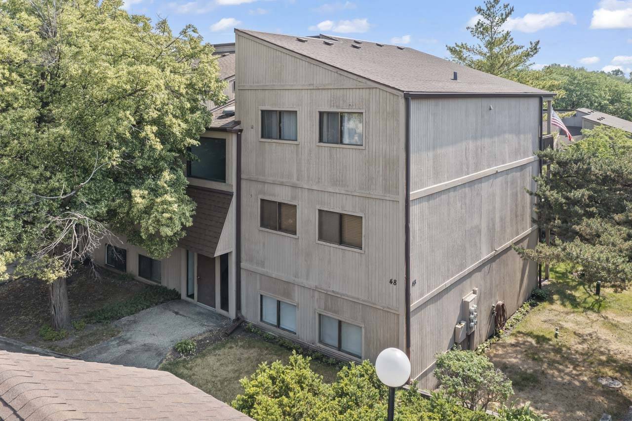 Fox Lake, IL 60020,48 Oak Hill Colony #11