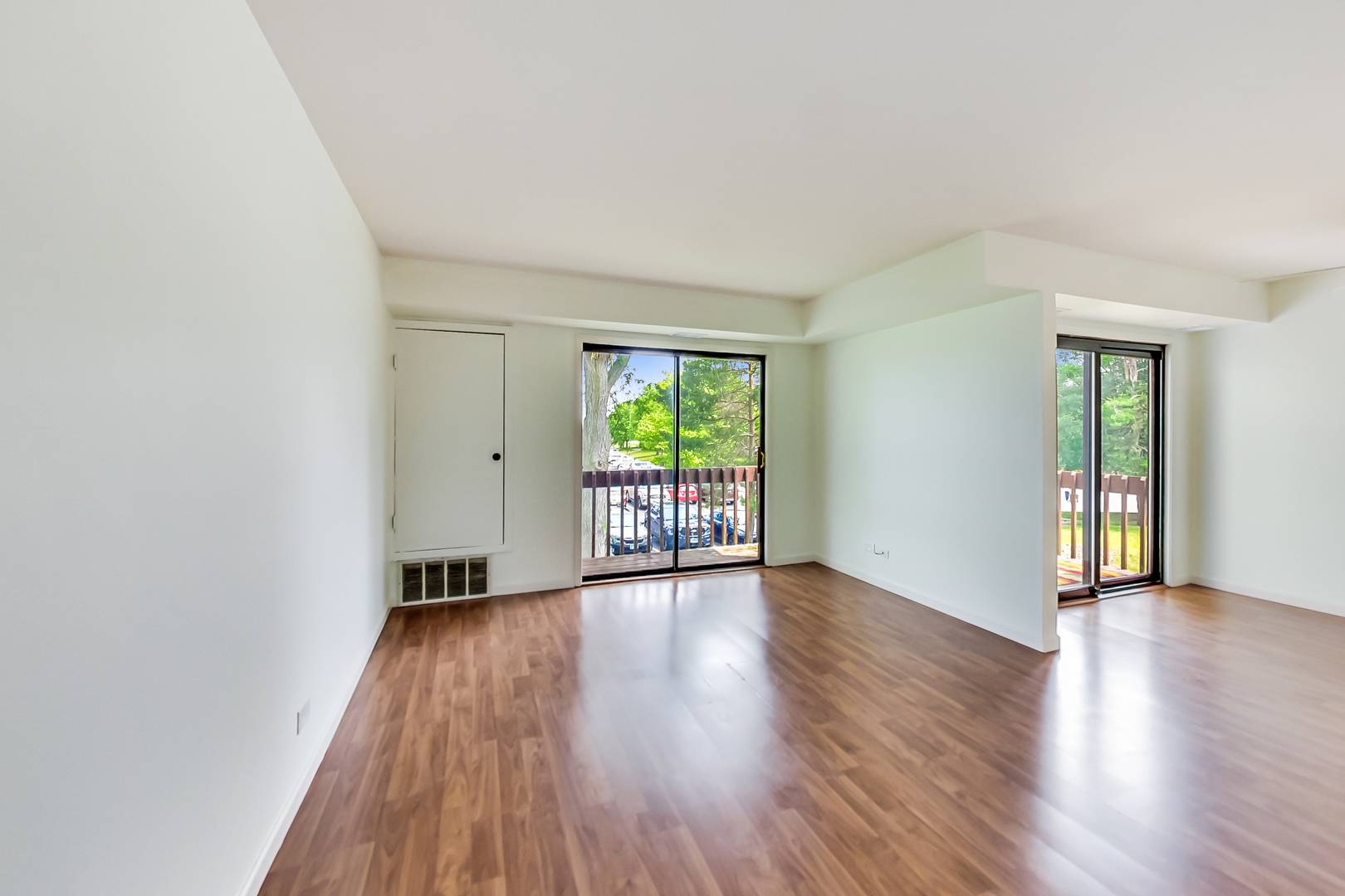 Vernon Hills, IL 60061,931 Market CT #4A