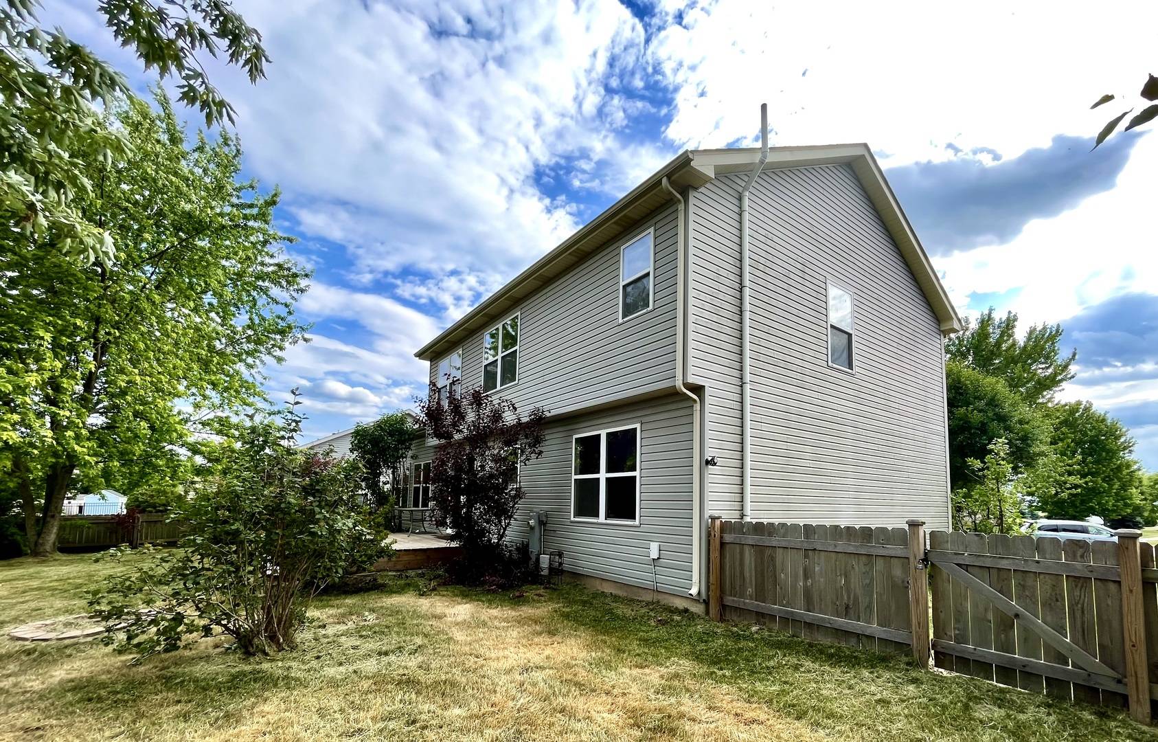 Dekalb, IL 60115,3464 Basswood LN