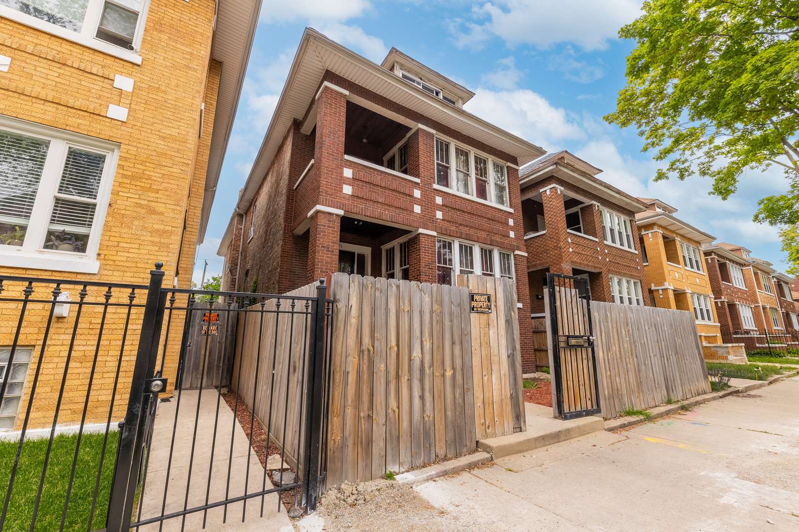 Chicago, IL 60629,6721 S Rockwell ST