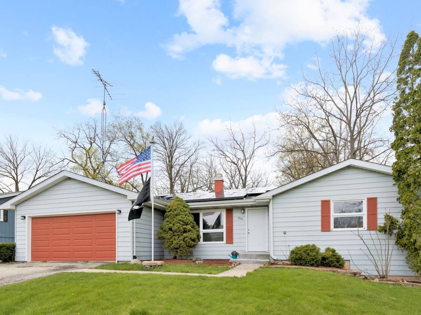 Marengo, IL 60152,800 Oak Manor DR