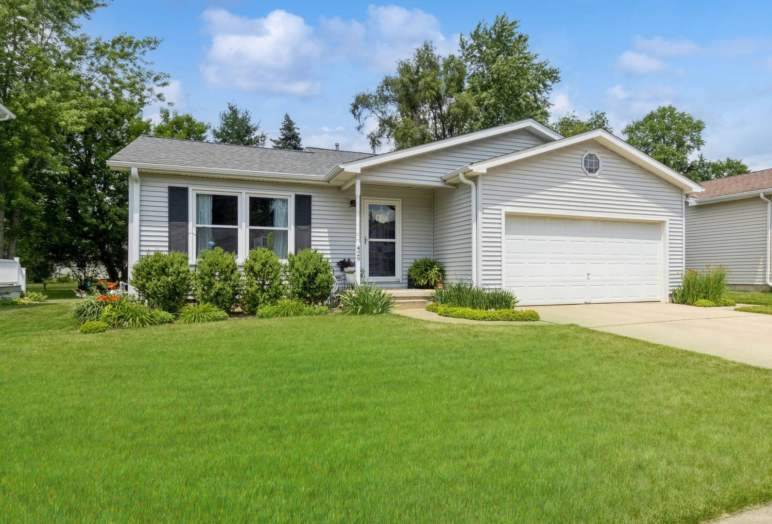 Dekalb, IL 60115,429 Lucerne LN
