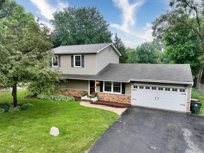 Crystal Lake, IL 60014,9403 Ballard RD