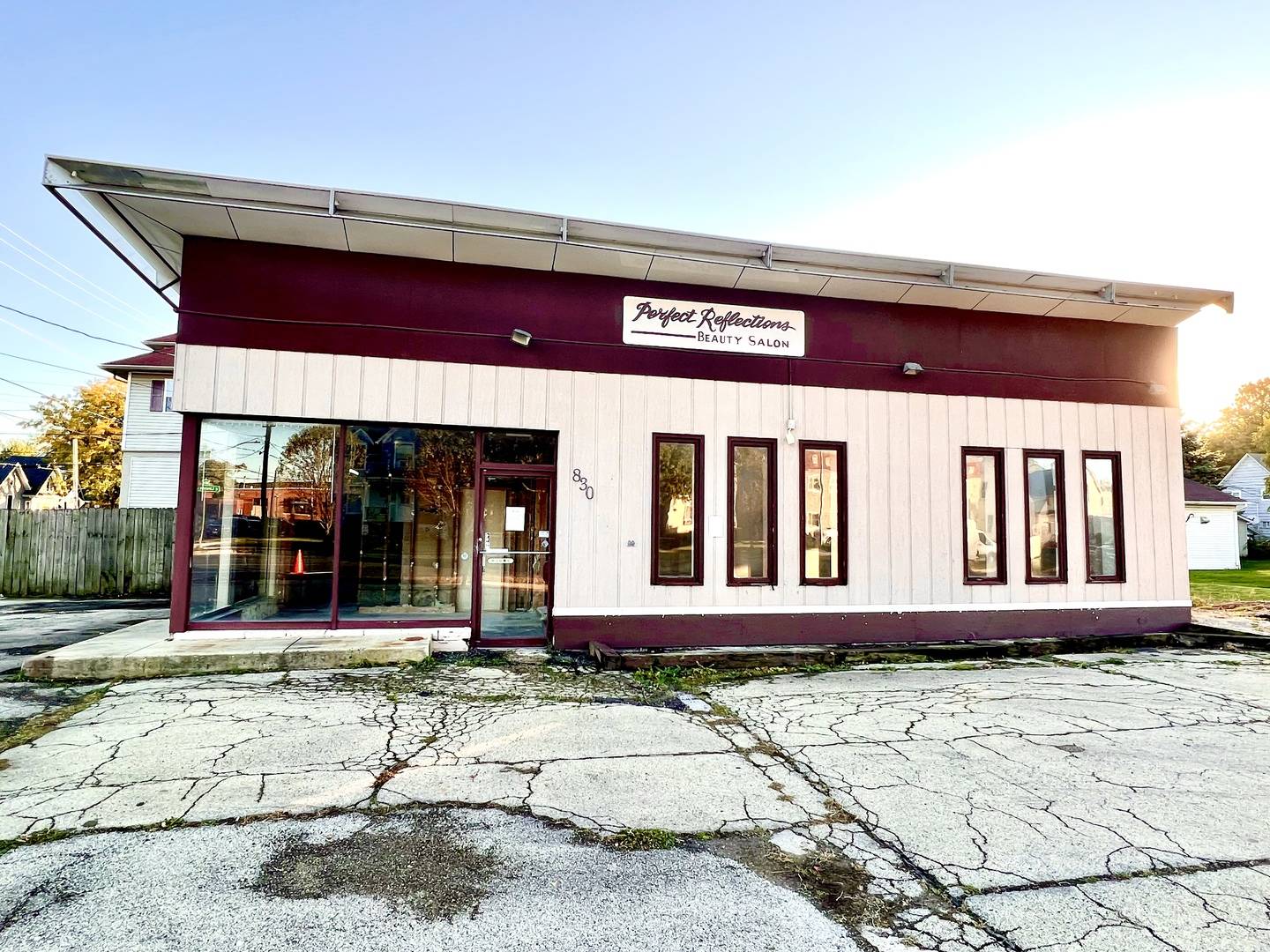 Dekalb, IL 60115,830 E Lincoln HWY
