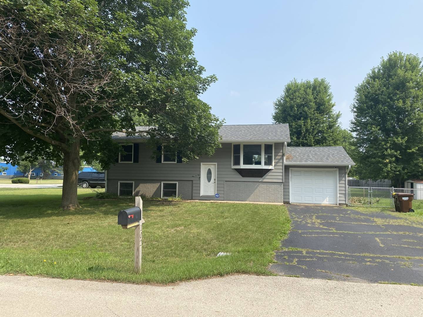 Marengo, IL 60152,102 6th AVE