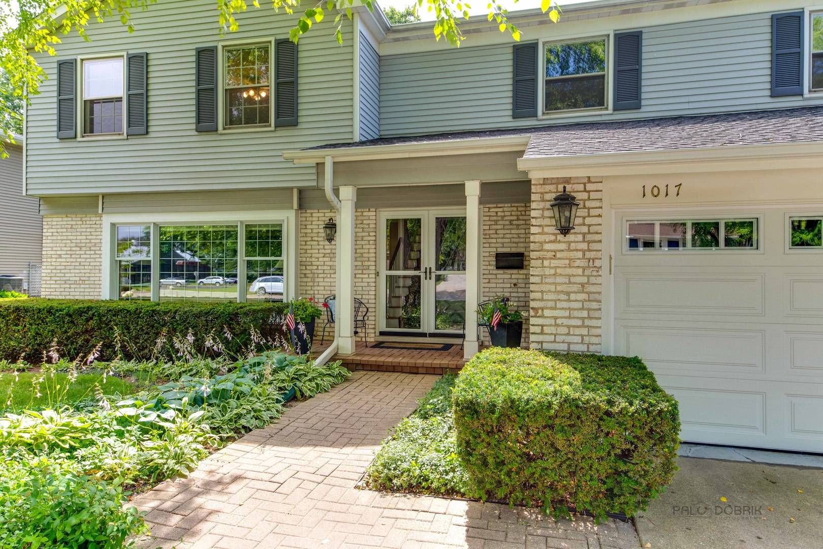 Libertyville, IL 60048,1017 S 4th AVE