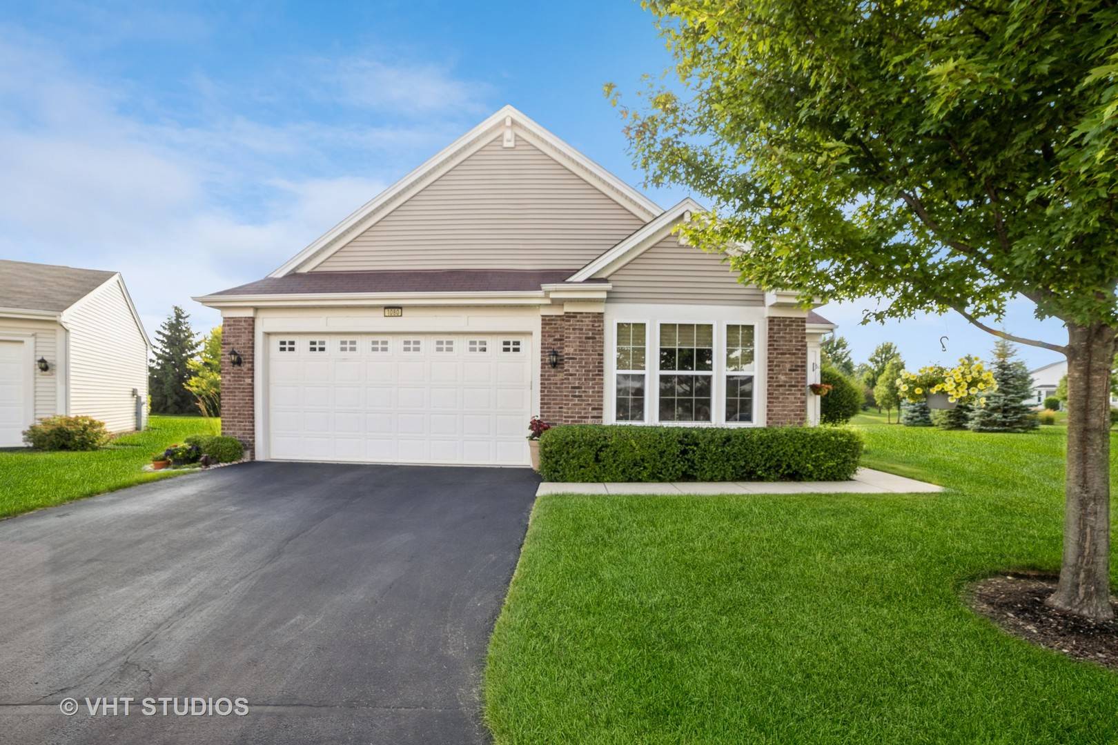 Pingree Grove, IL 60140,1080 Laguna LN