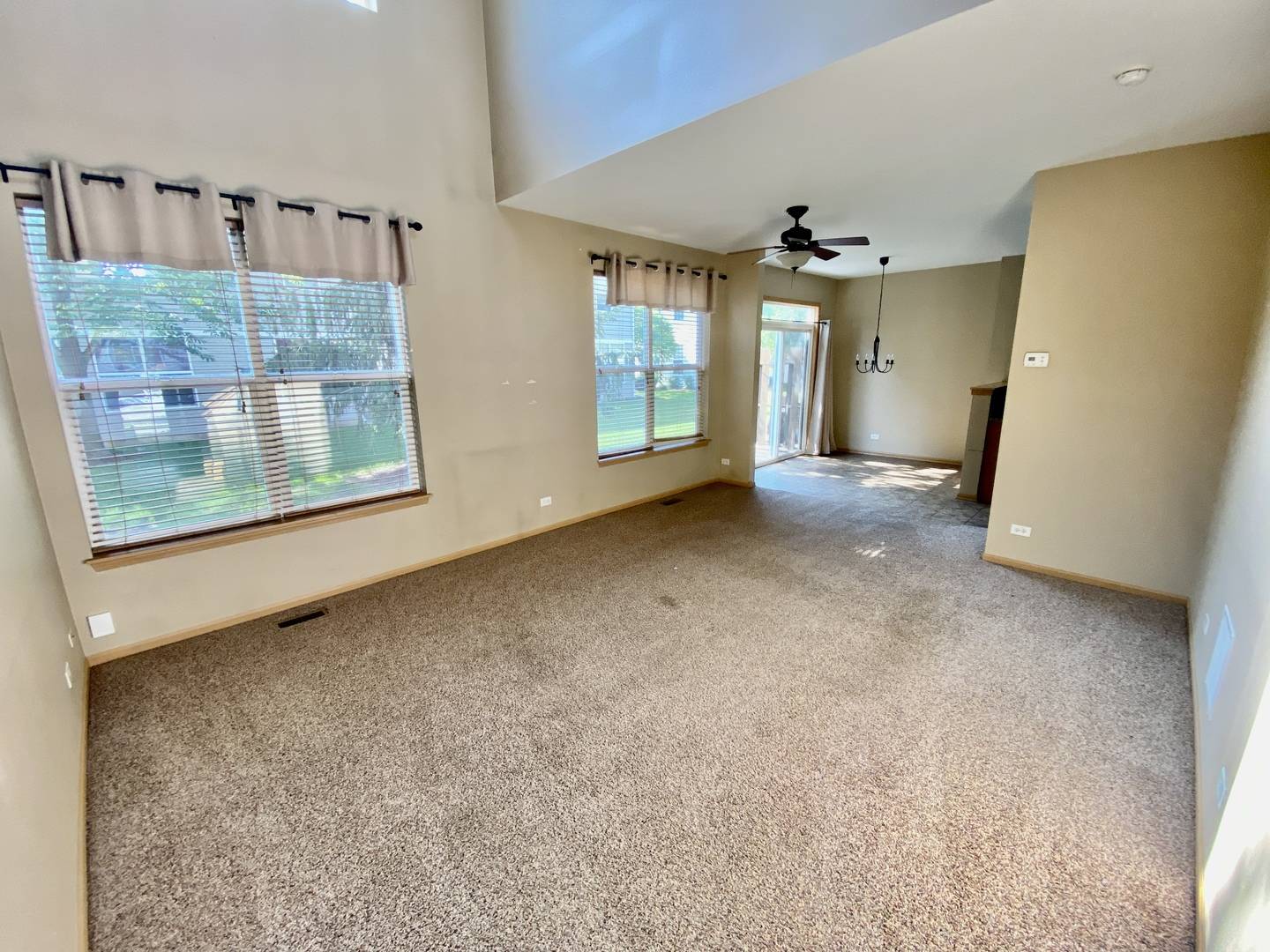 Dekalb, IL 60115,1493 LEGACY DR #3
