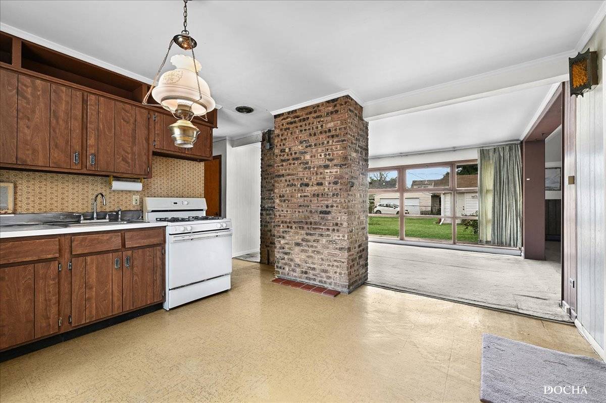 Lyons, IL 60534,7848 41st CT