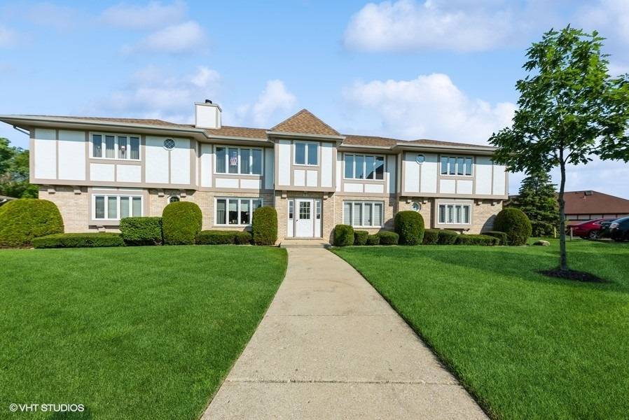 Palos Park, IL 60464,5 Saint Moritz DR #202