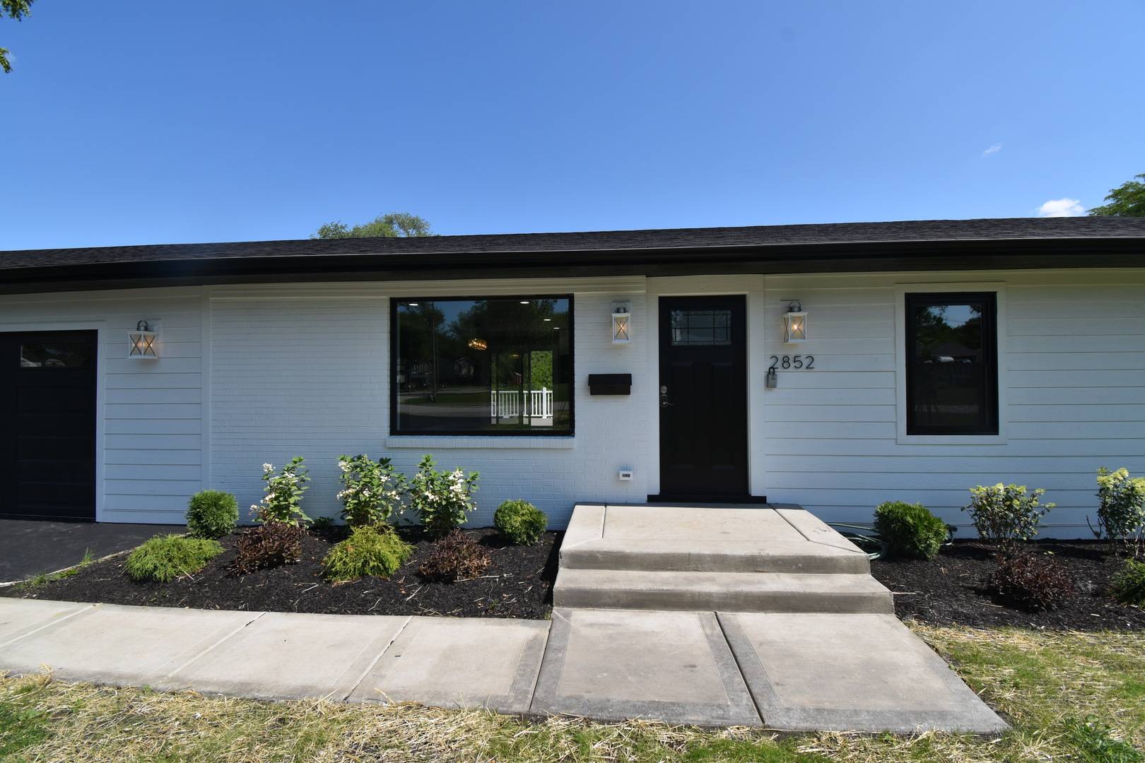 Woodridge, IL 60517,2852 Everglade AVE