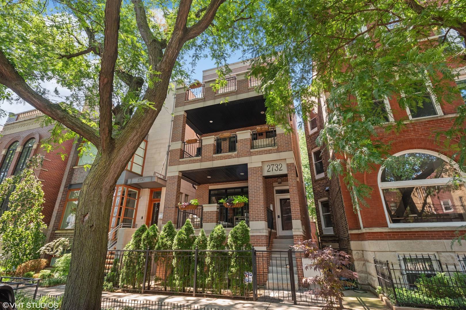 Chicago, IL 60614,2732 N Seminary AVE #3