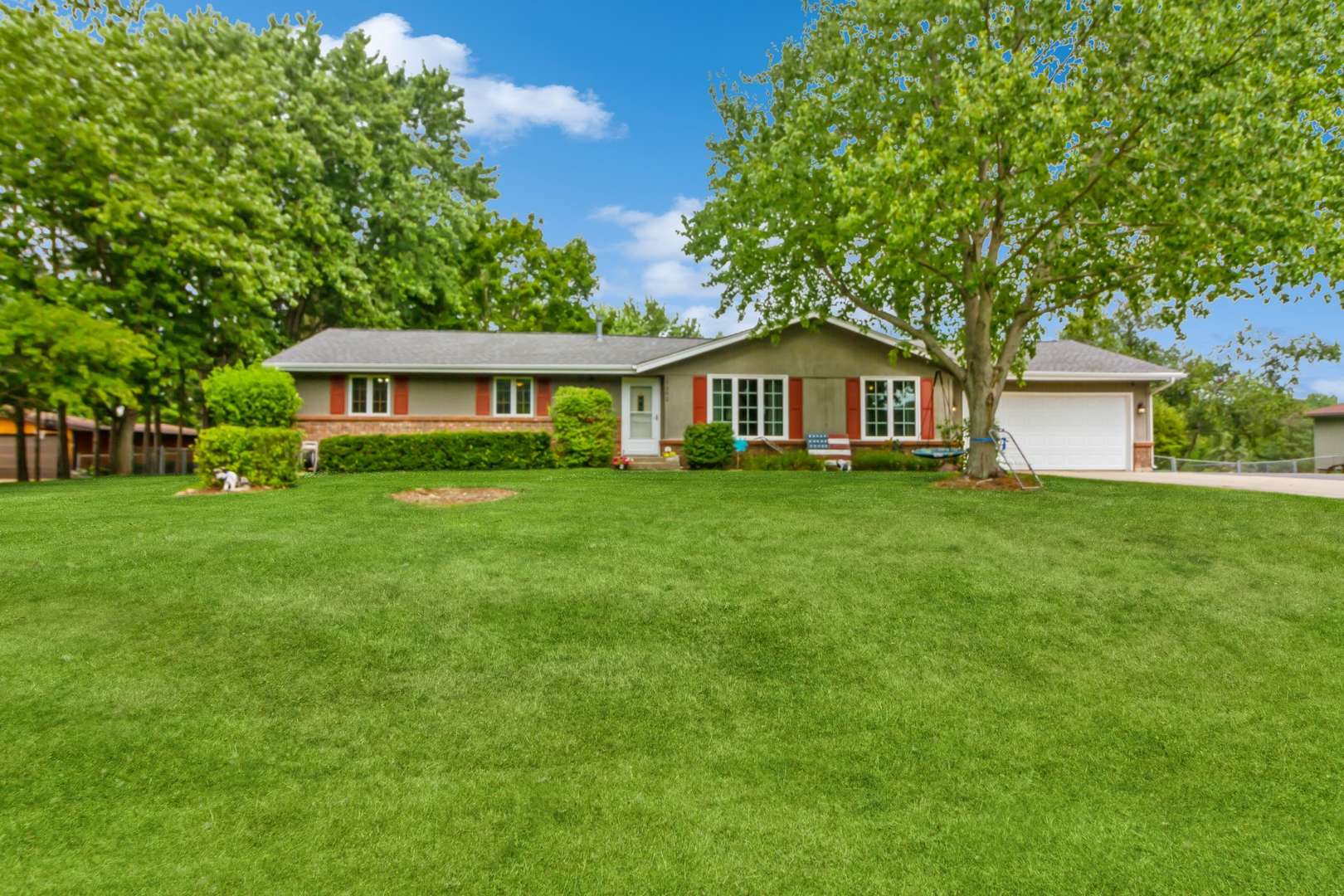 Roscoe, IL 61073,13352 Parkcrest PL