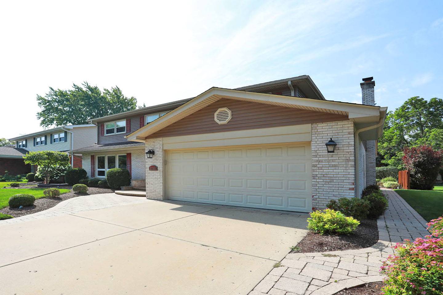 Mount Prospect, IL 60056,1215 W SUNSET RD