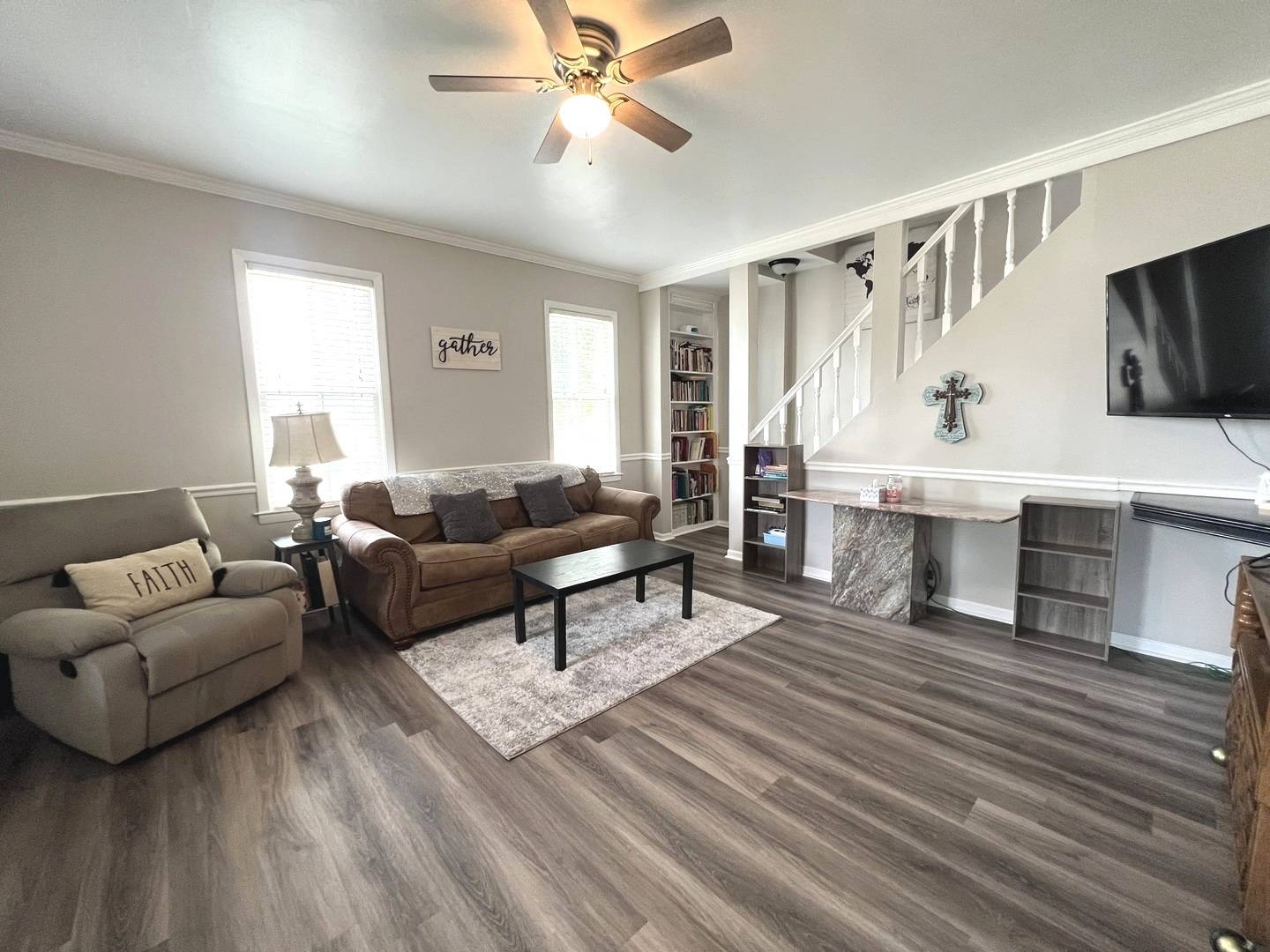 Steger, IL 60475,15 W 35th PL