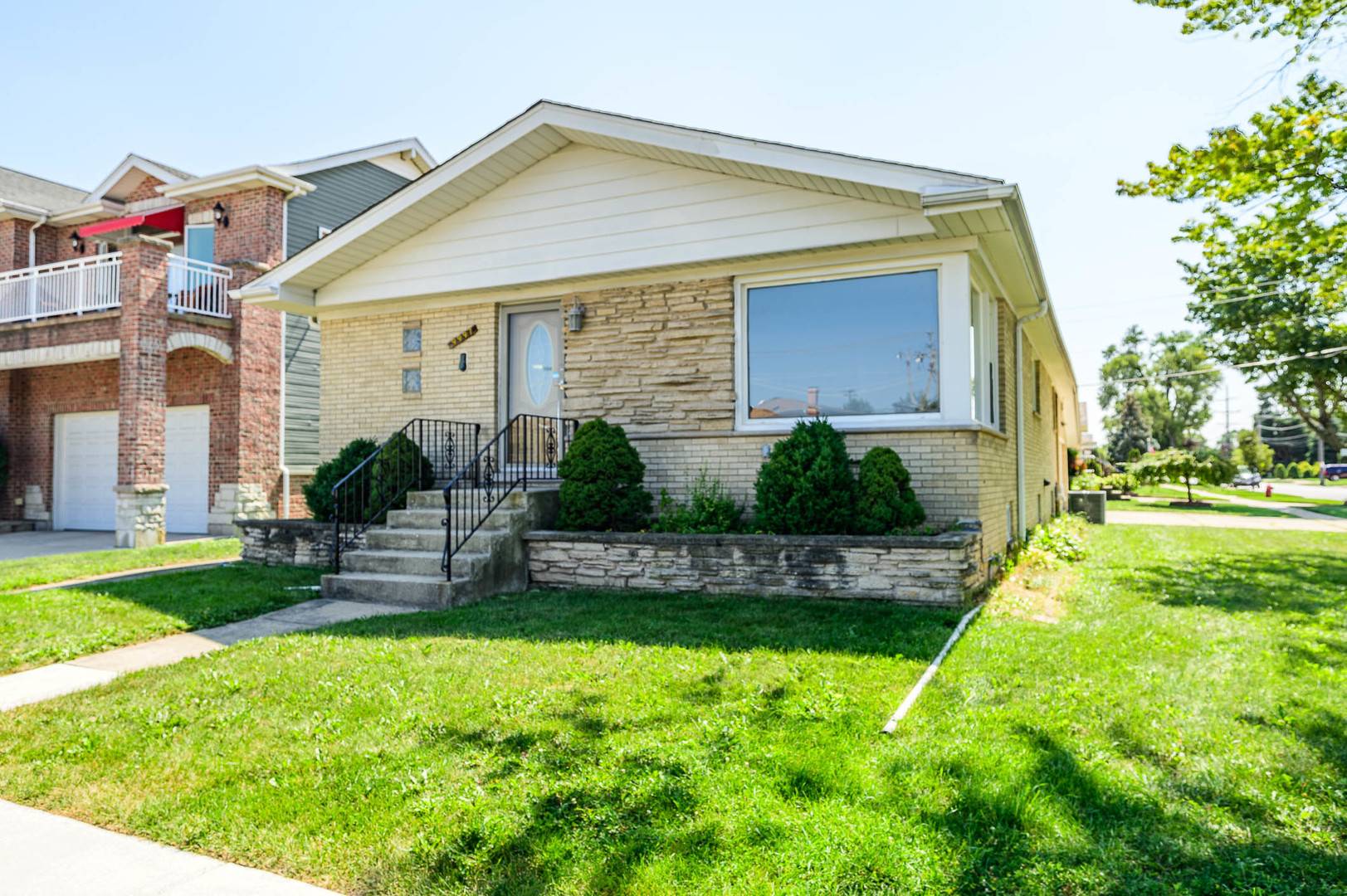 Schiller Park, IL 60176,9997 Eden DR