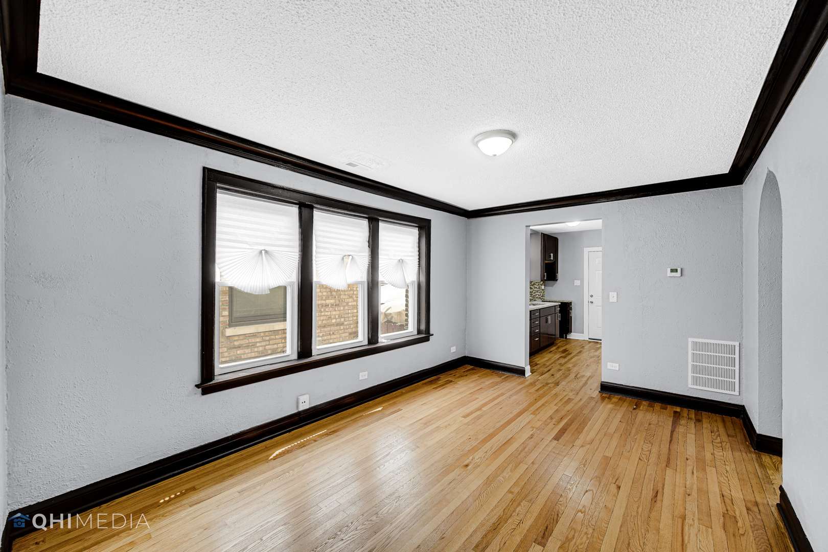 Chicago, IL 60629,6724 S Karlov AVE