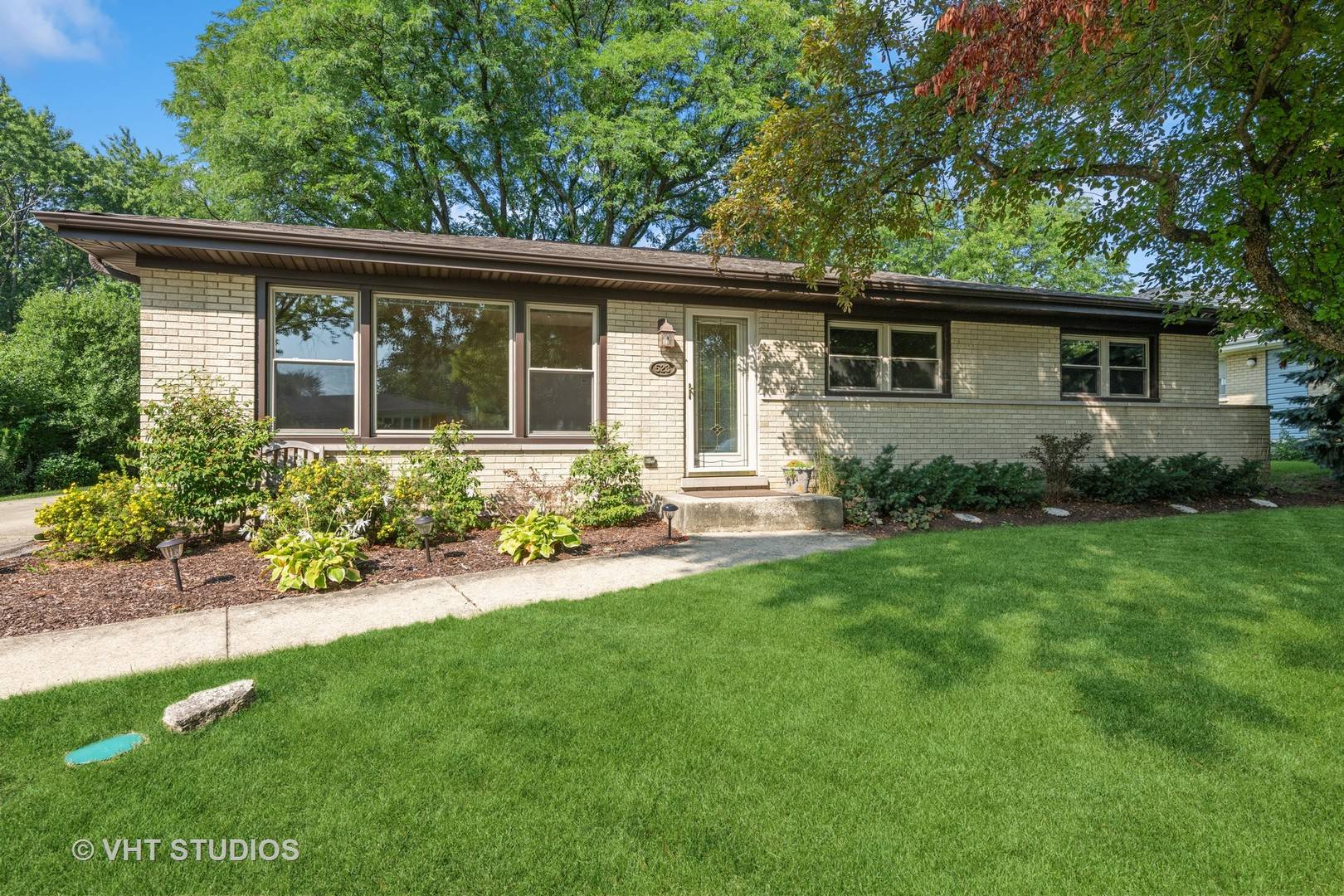 Schaumburg, IL 60193,523 Merlin DR