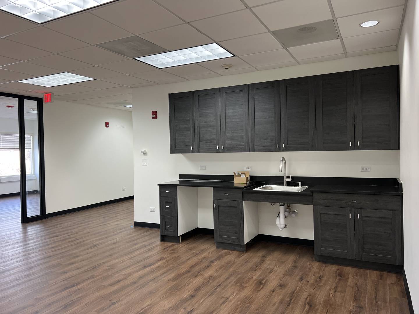 Park Ridge, IL 60068,1030 W Higgins RD #200C