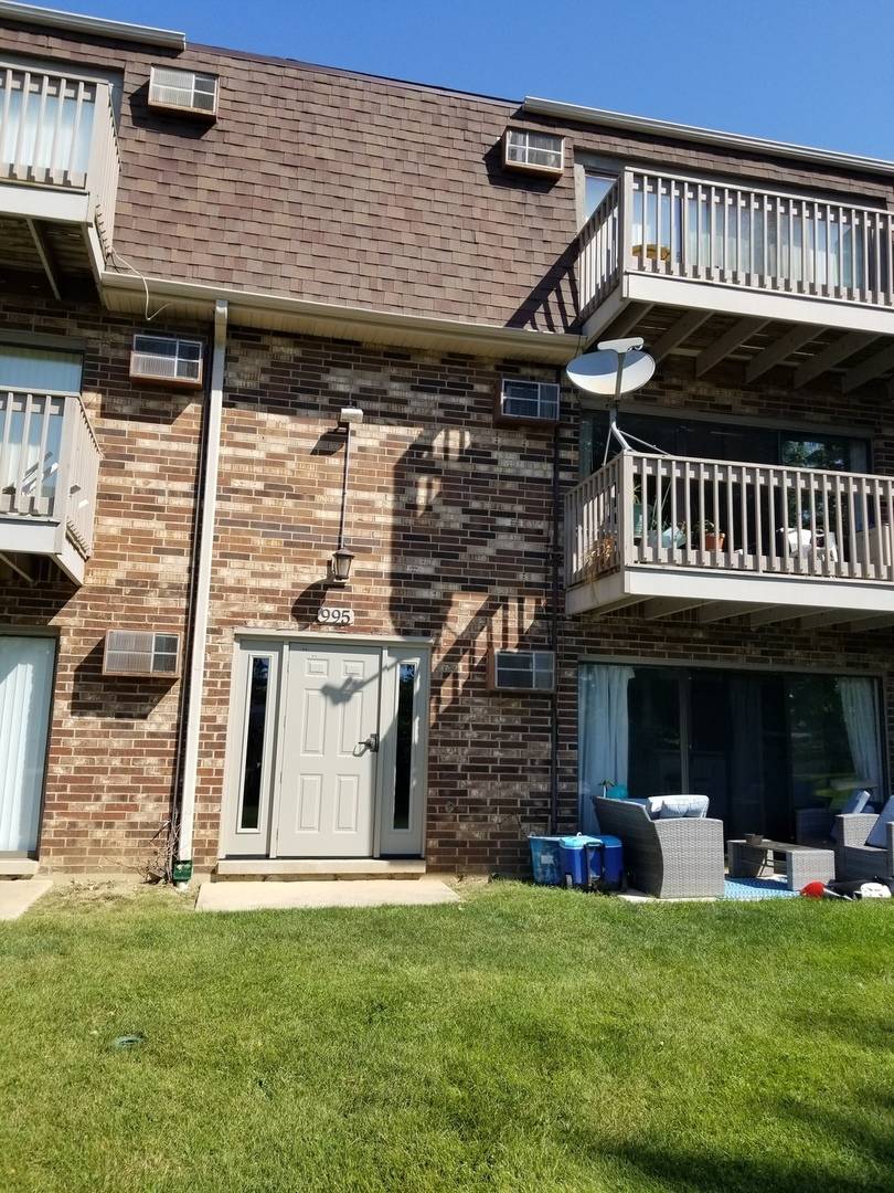 Vernon Hills, IL 60061,995 S Court Of Shorewood #2B