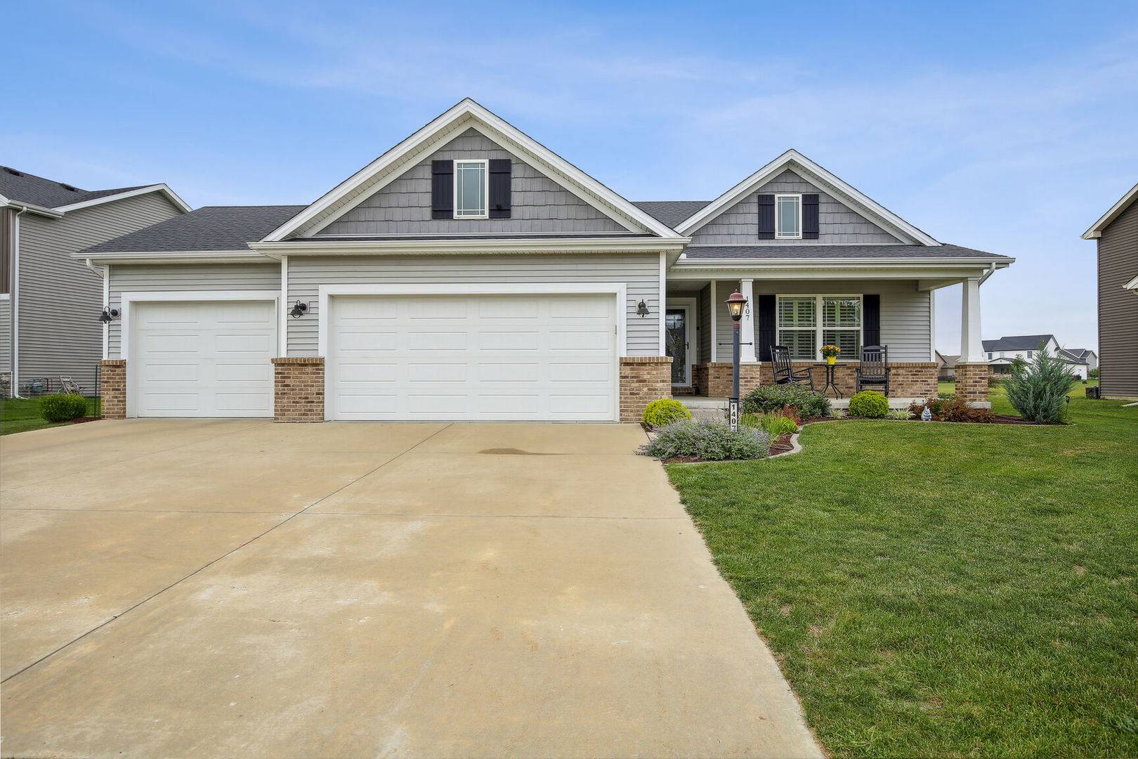 Savoy, IL 61874,1407 Fieldstone DR