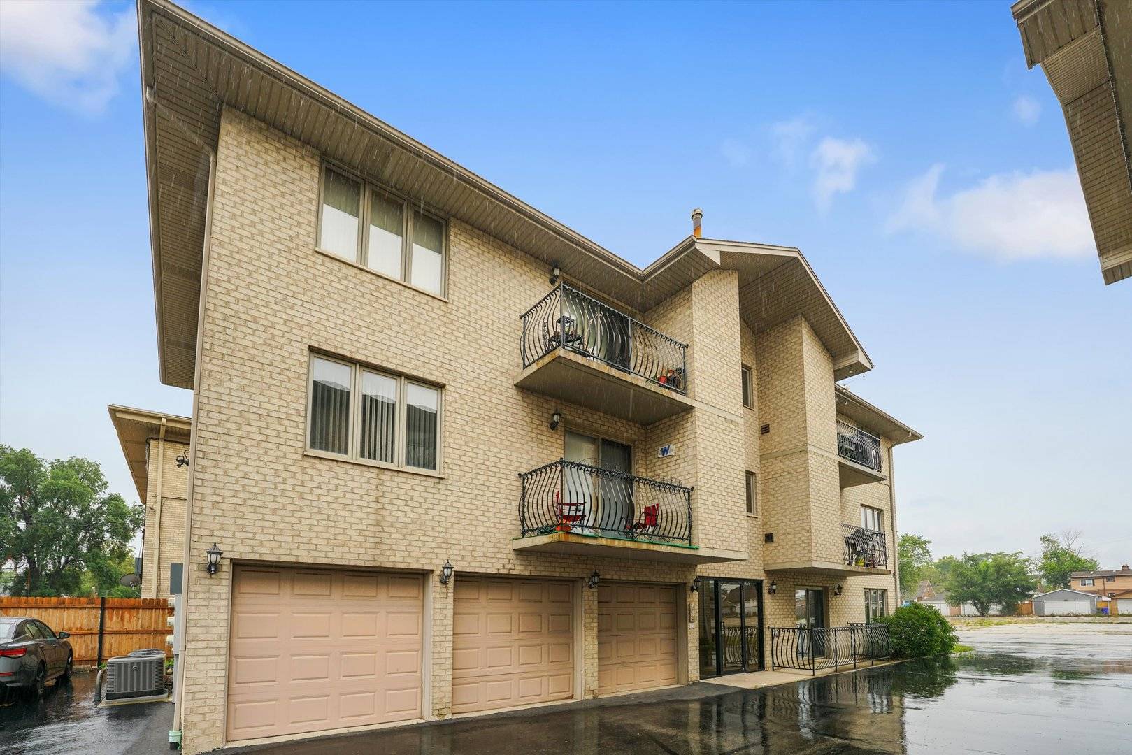 Lyons, IL 60534,4425 Prescott AVE #101