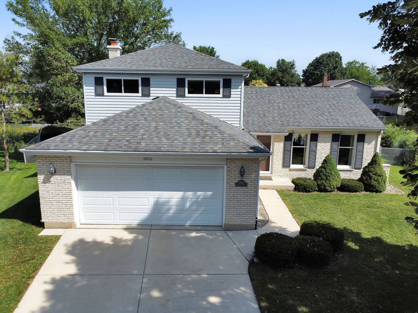 Downers Grove, IL 60516,6900 Waterfall PL