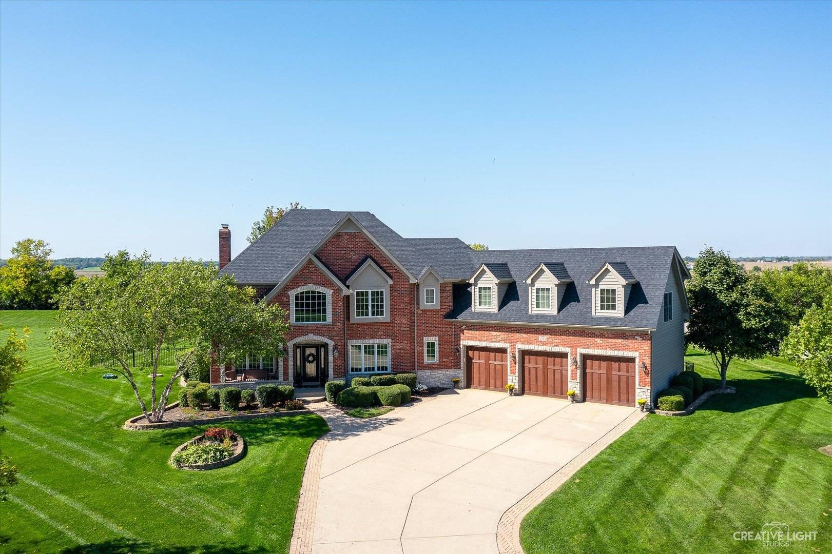 Oswego, IL 60543,5085 Half Round RD