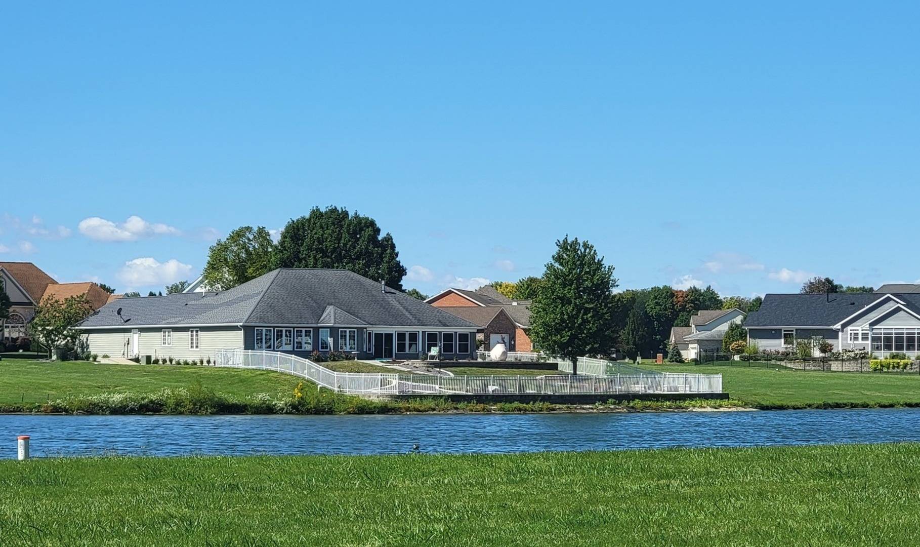 Urbana, IL 61802,510 N Beacon Hill CIR