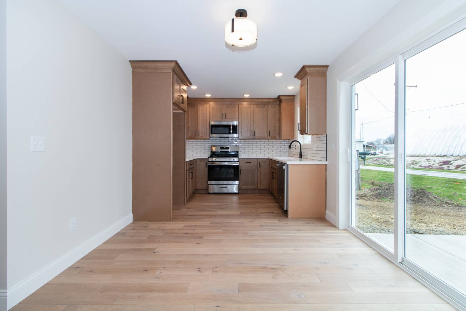 Lexington, IL 61753,302 S Grove ST