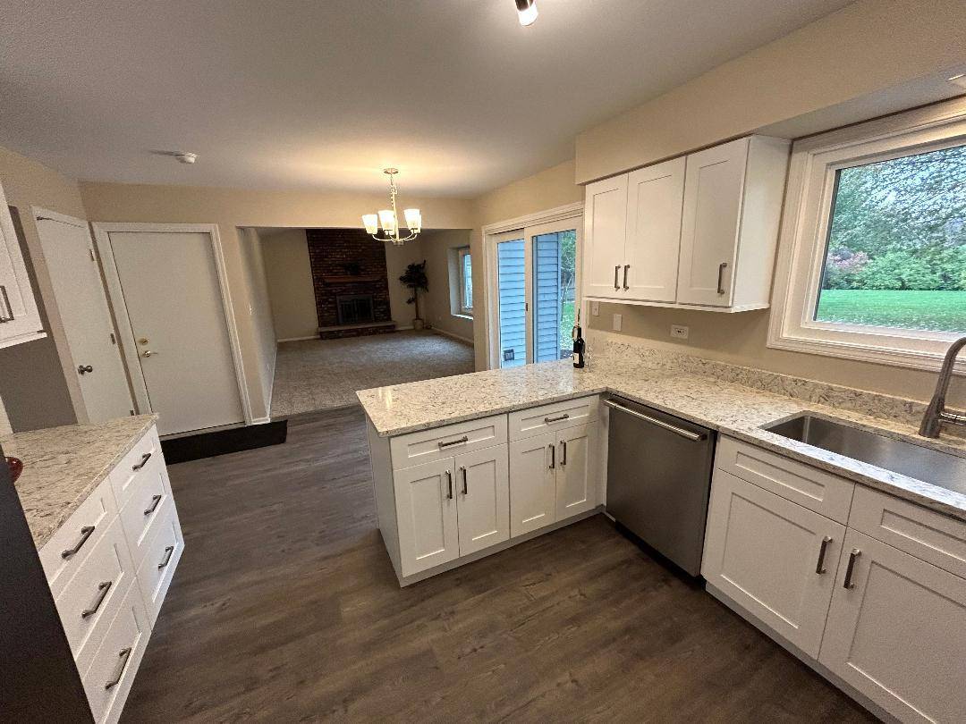 Downers Grove, IL 60516,1713 White PL