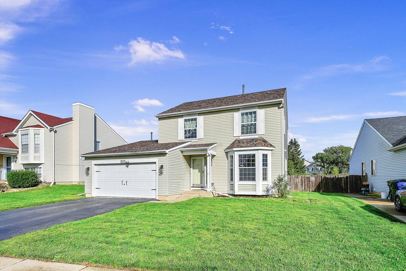 South Elgin, IL 60177,527 Hobart DR