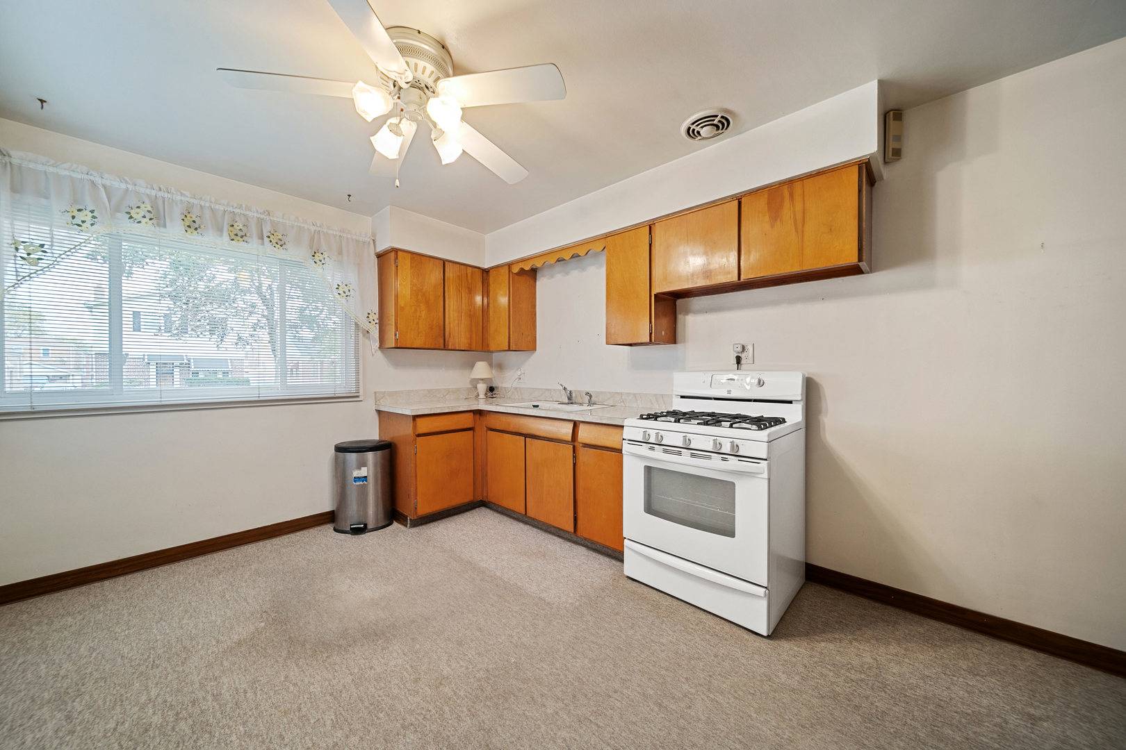 Bellwood, IL 60104,1114 Linden AVE