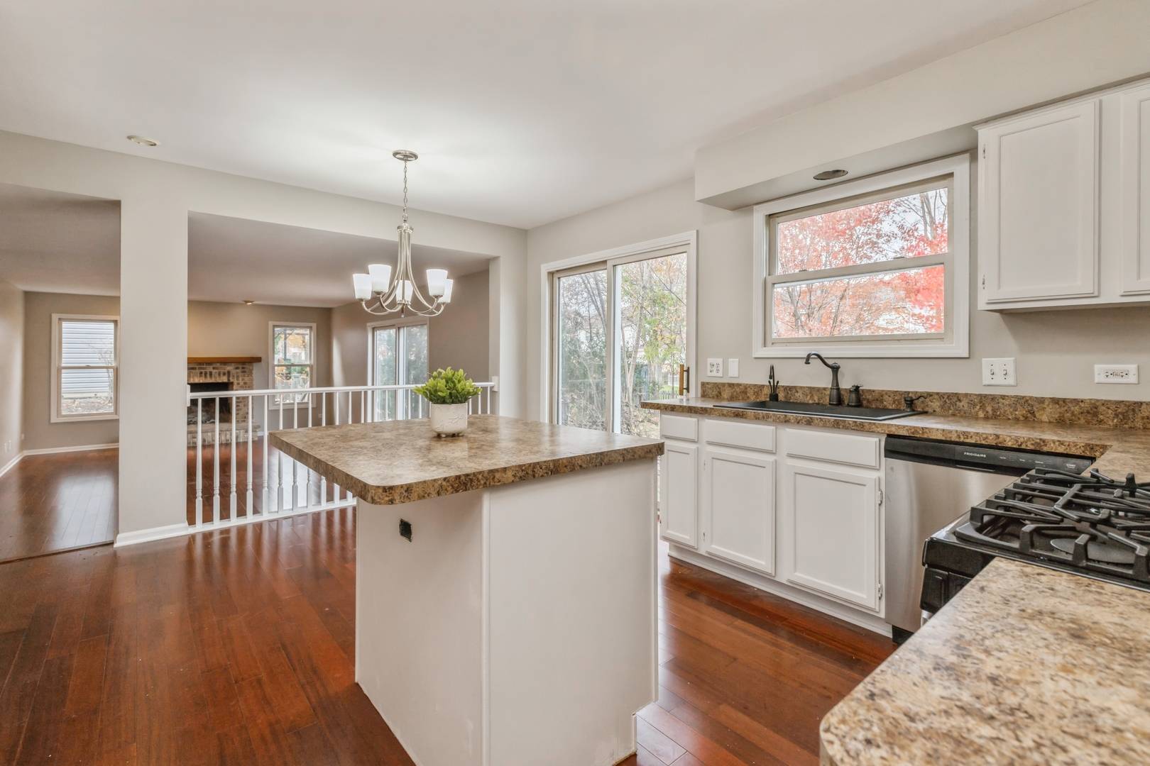 Vernon Hills, IL 60061,306 Sutcliffe CIR