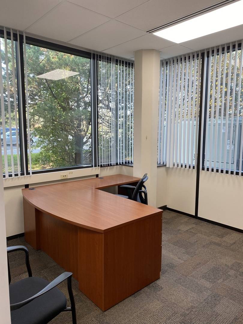 Crystal Lake, IL 60014,150 E Dartmoor DR