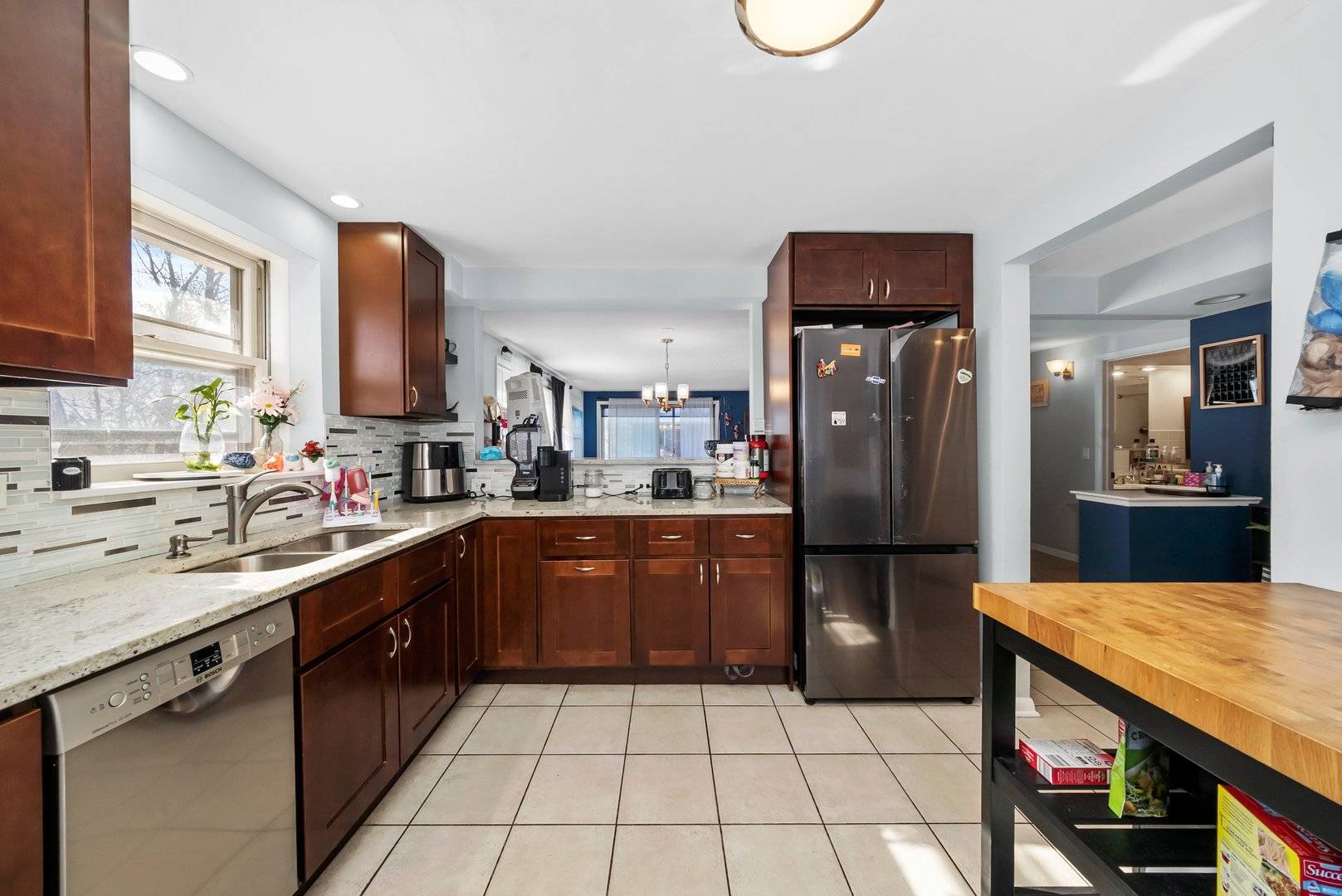 Chicago, IL 60630,5432 W Windsor AVE #3A