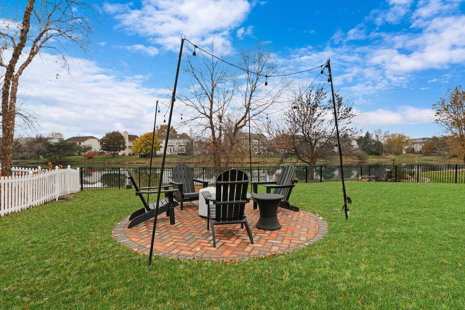 Grayslake, IL 60030,18240 Meander DR