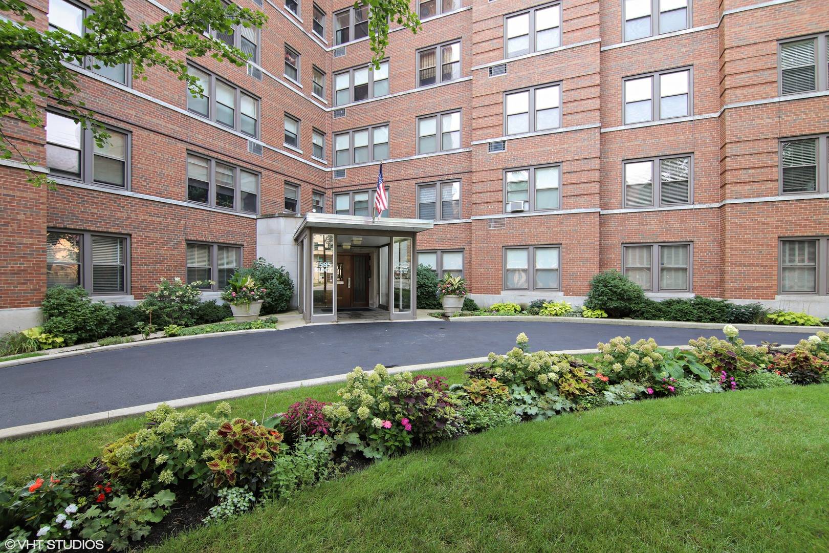Evanston, IL 60201,1585 Ridge AVE #303