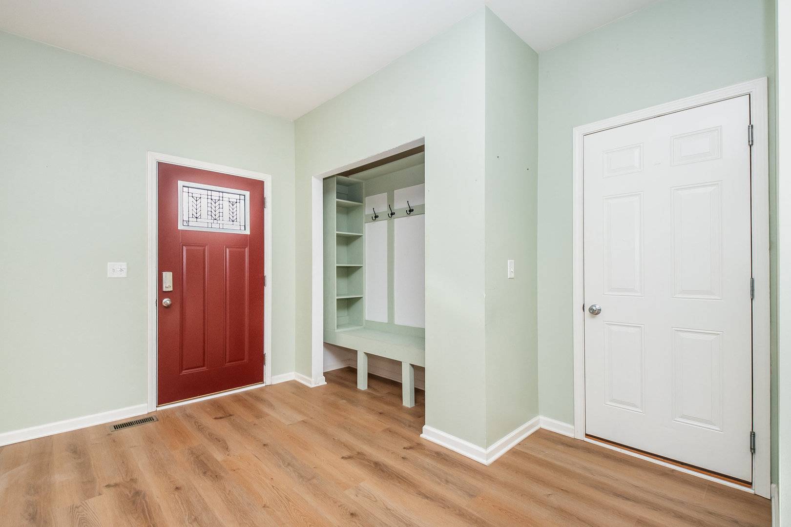 Montgomery, IL 60538,2033 Kate CT
