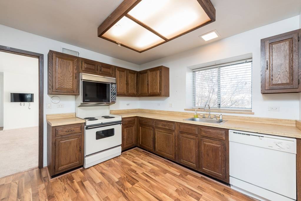 Fox Lake, IL 60020,7105 Saint Tropez CT #297