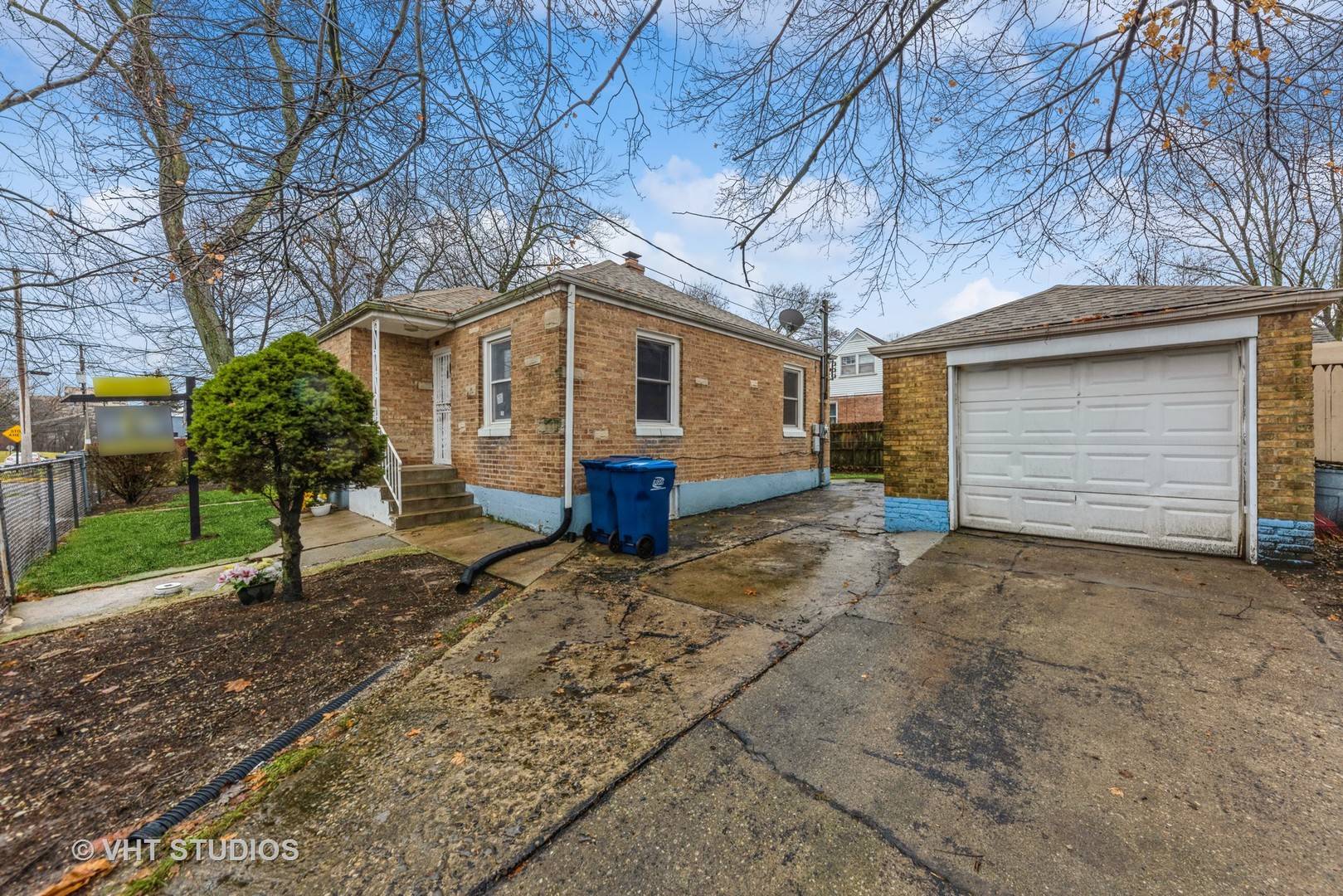 Waukegan, IL 60085,701 W Water ST