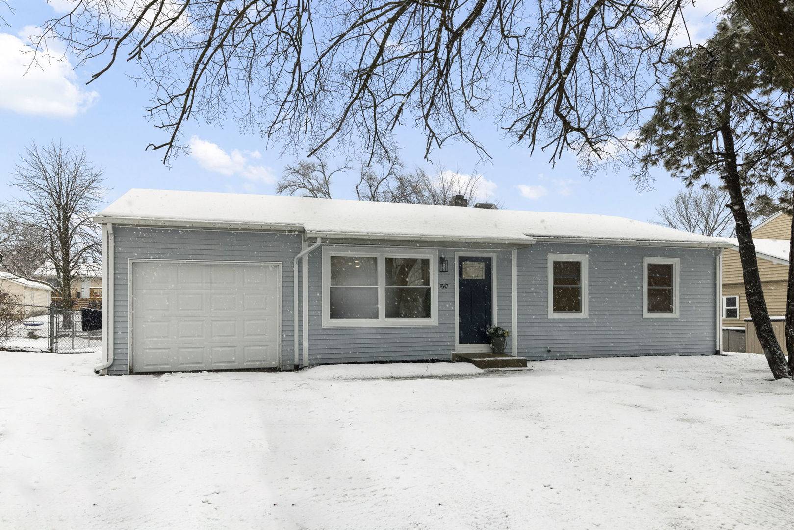 Woodridge, IL 60517,7647 Walnut AVE