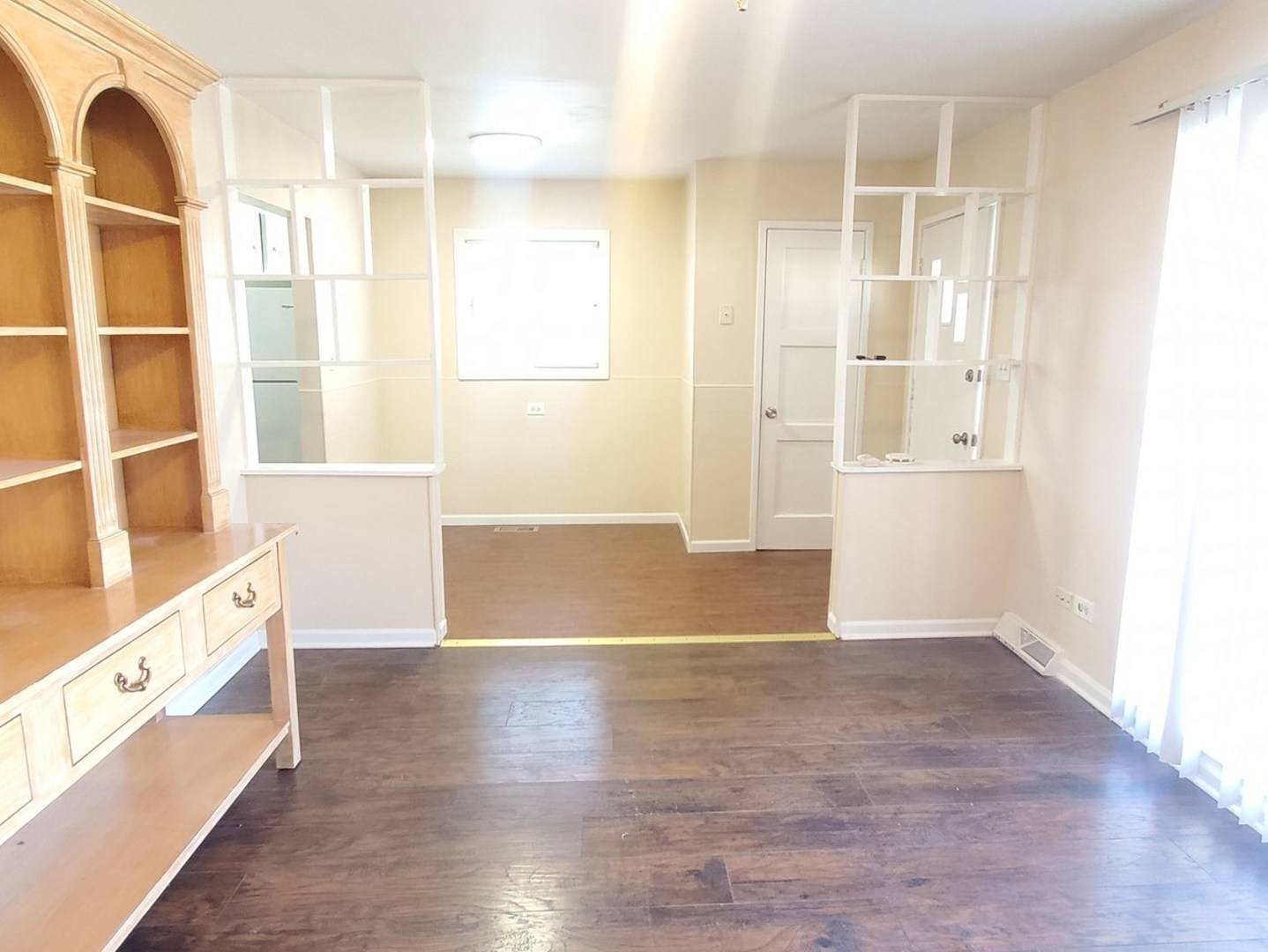 Waukegan, IL 60087,1701 Ballentine ST
