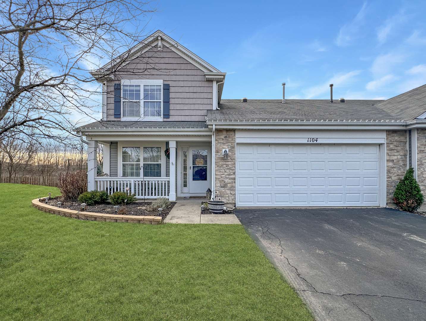 Pingree Grove, IL 60140,1104 Spinnaker ST